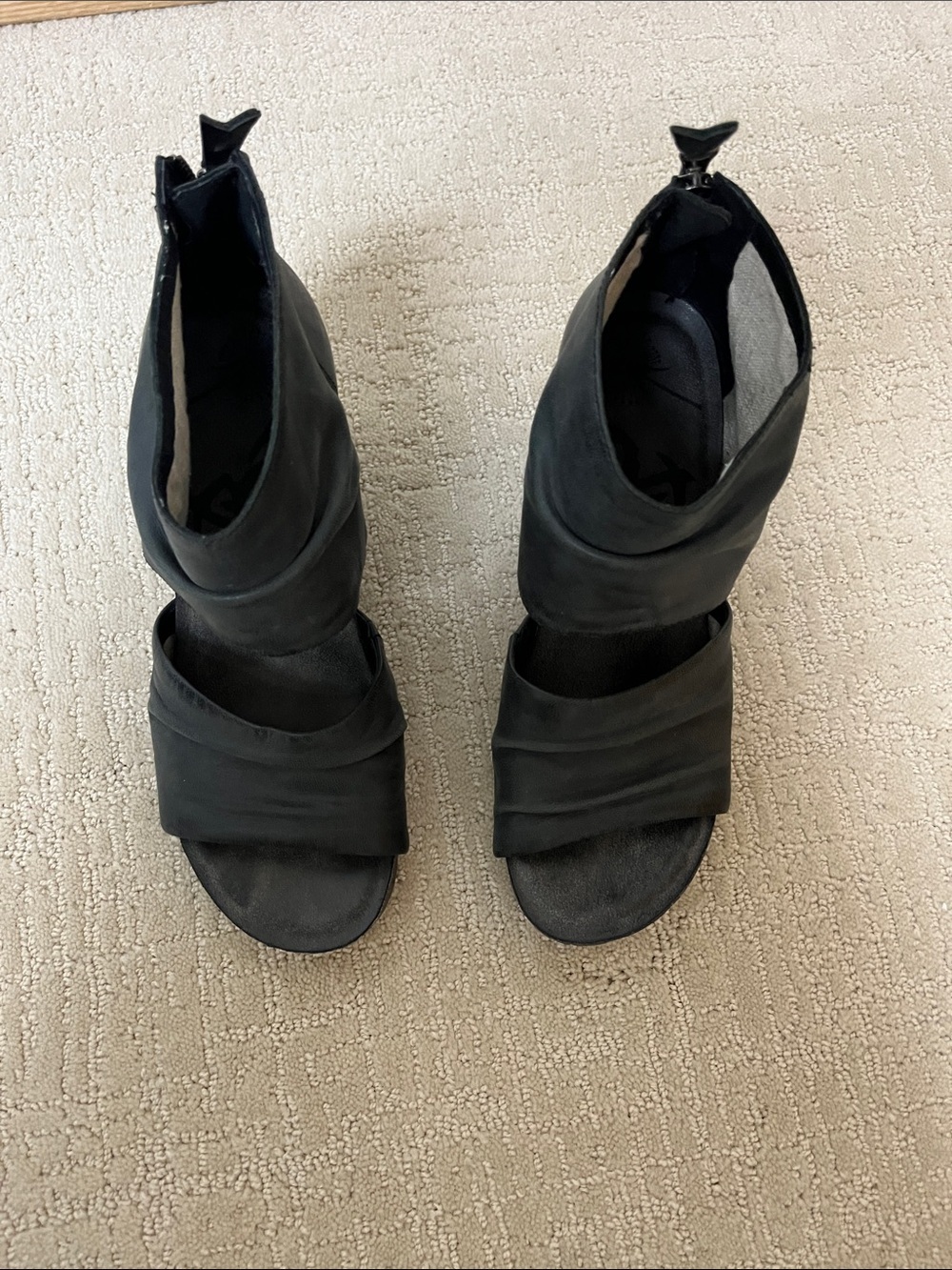 OTBT Black Open-Toe Wrap Heel Sandal Booties women’s size 10M